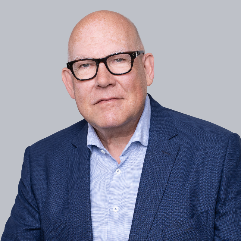  Lutz Hollmann